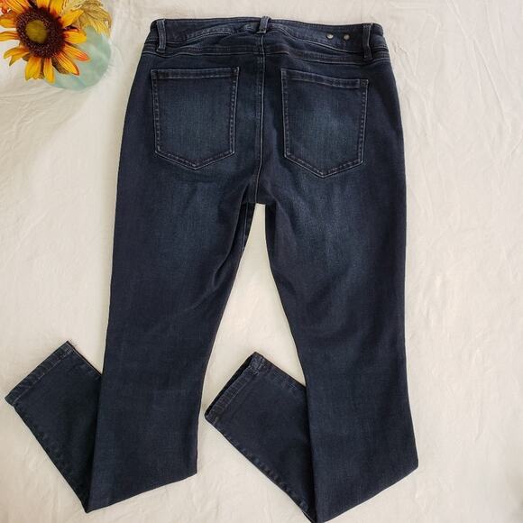 Cabi dark denim lightly distressed stretch skinny jeans size 6 - Picture 4 of 7